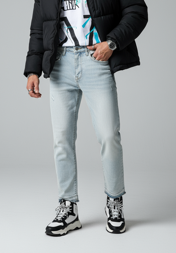 Jeans Slim Marmorizzato Chiaro — Caviglie Sfrangiate