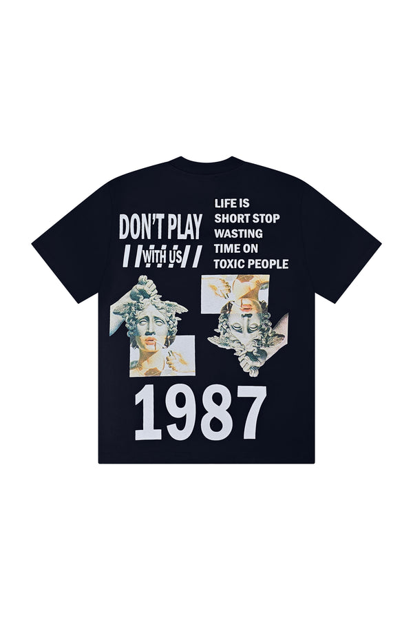 T‑Shirt Nera — Stampa Retro “DON’T PLAY WITH US”